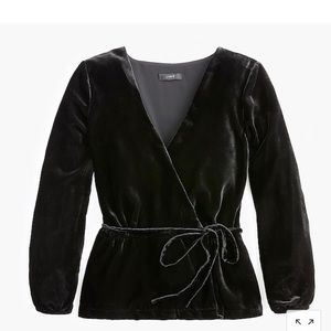 3/4 length velvet shirt with toe around bow